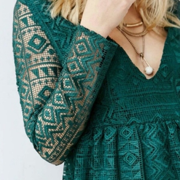 Urban Outfitters Dresses & Skirts - REDUCED // UO Little White Lies Emerald Dress